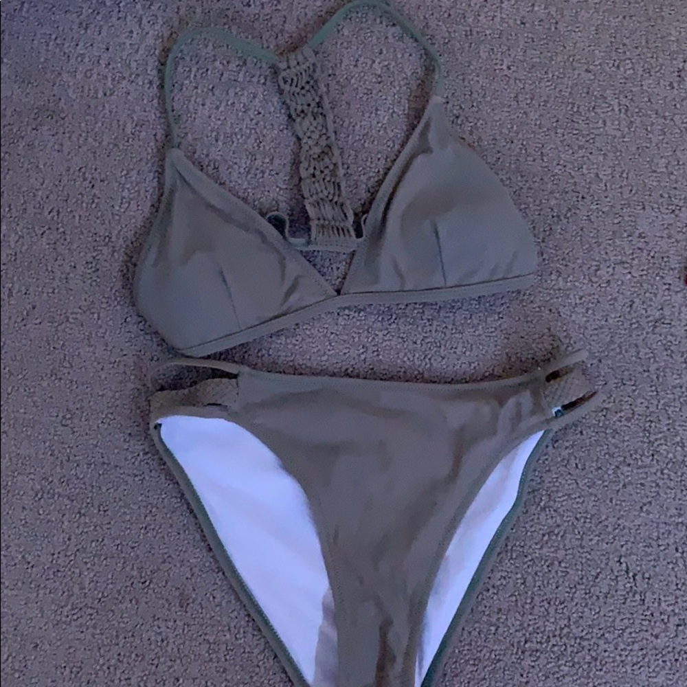 bikini - Picture 2 of 3